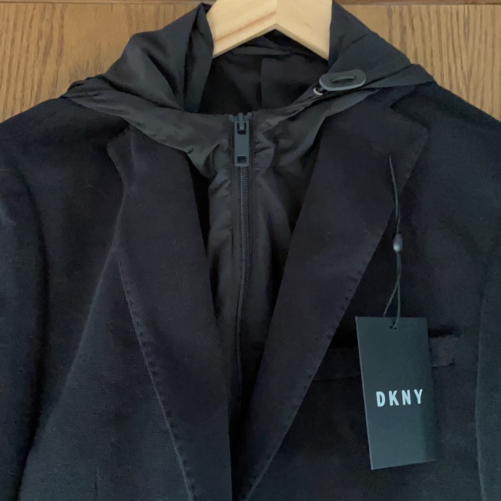 DKNY Men’s Modern Fit Suit Jacket, size S